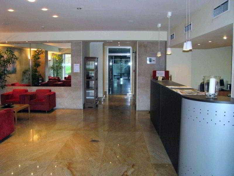 فندق Longoria Avenida El Berron المظهر الخارجي الصورة